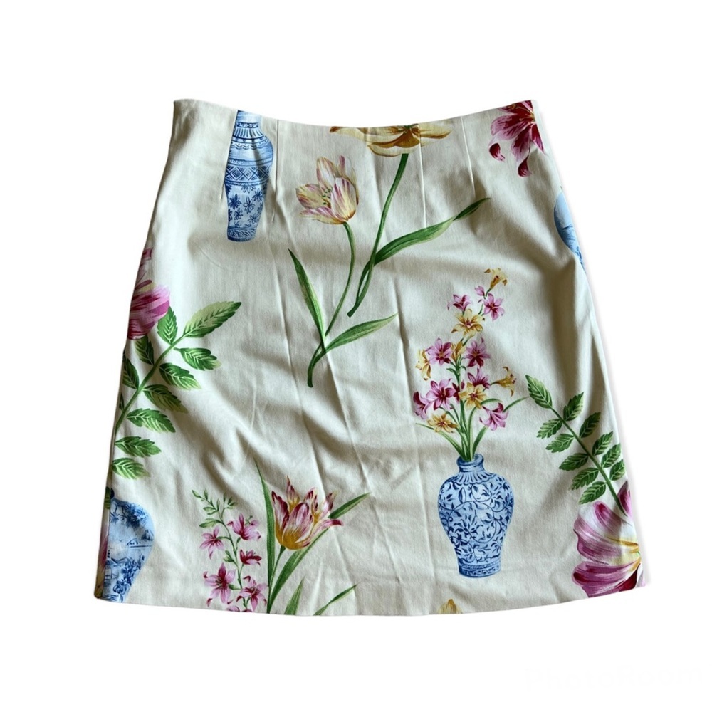 YUKA RESORT Blue Vase Floral Skirt Size 8